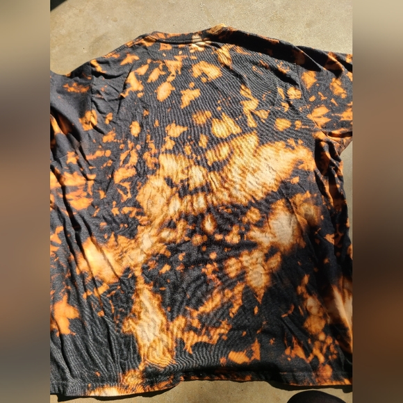 Hand acid washed Halloween tee - Picture 4 of 4